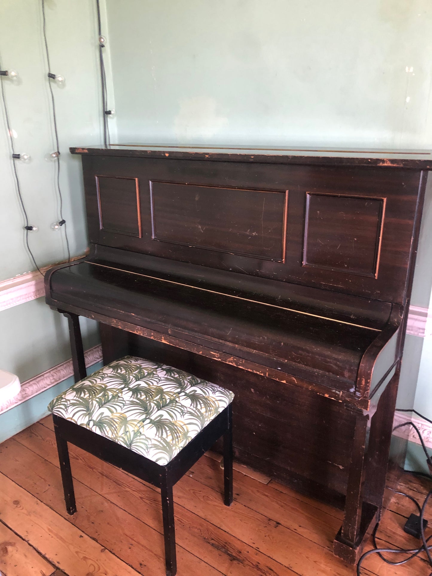 Upholstered Piano Stool