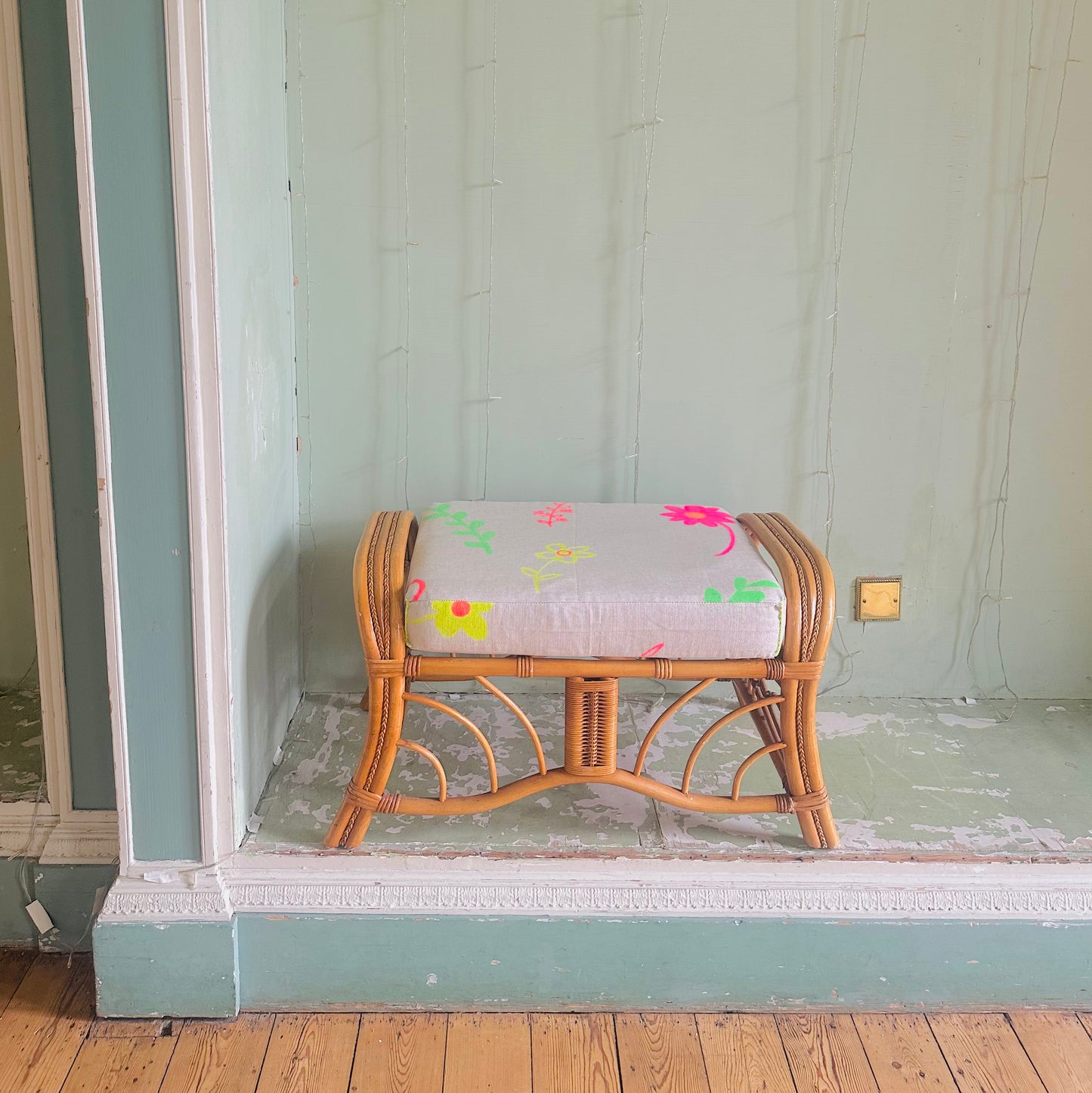 Upholstered Bamboo Sustainable Seat Linen/Cotton fabric in 'Grow Your Own Way' hand-illustrated print